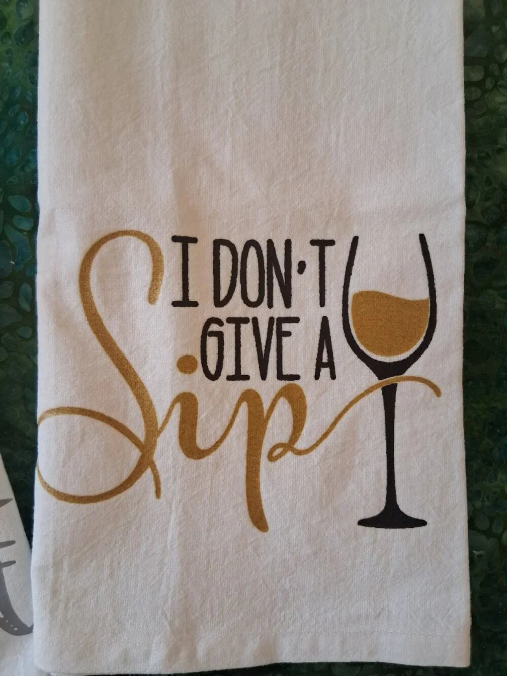 4 wine themed kitchen towels